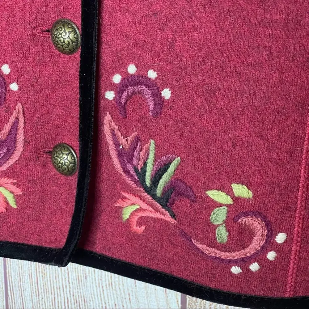 Vintage Icelandic Designs Cardigan - Picture 3 of 8